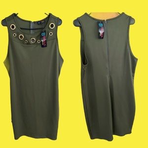 Green dress with gold details